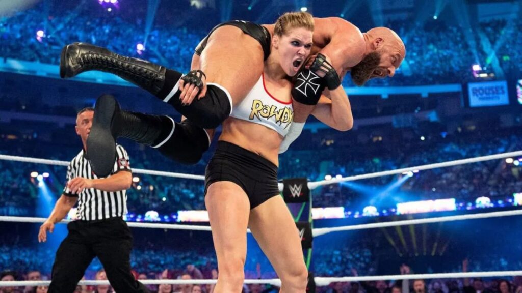 Hottest WWE female wrestlers of all time